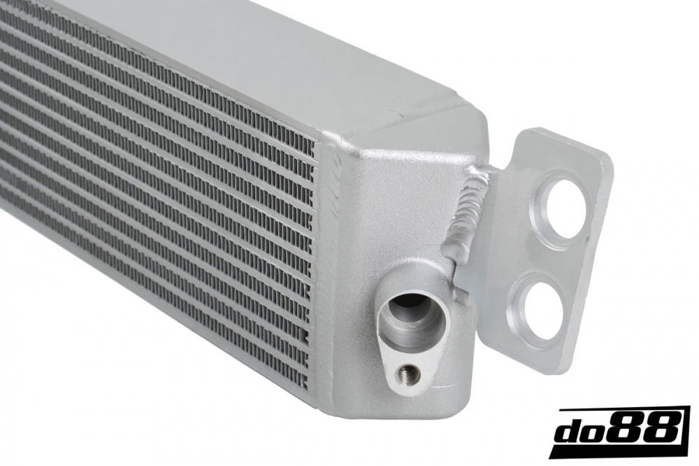 BMW M3 E90 E92 Engine oil cooler Racing