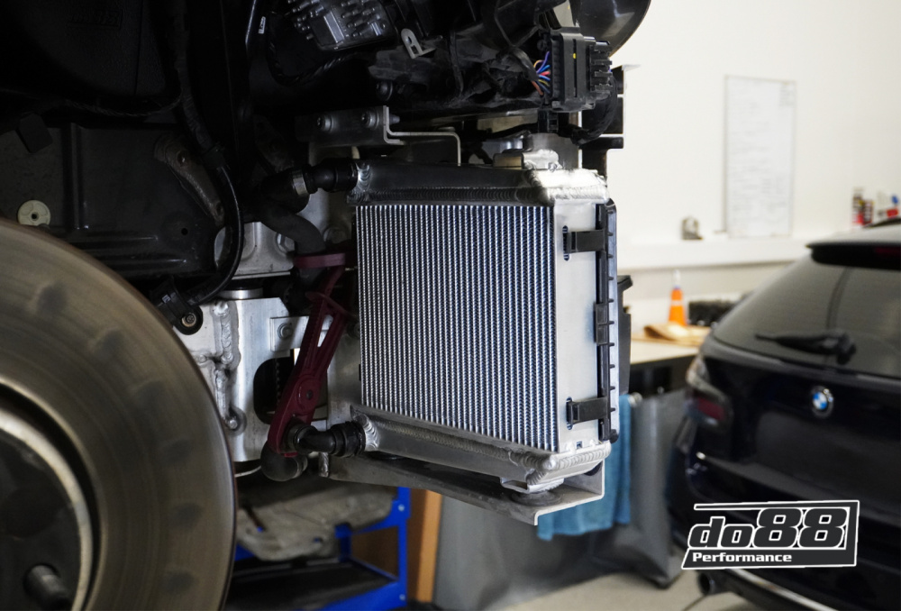 do88 Auxiliary Radiator, BMW G-Serie / Toyota GR Supra A90 do88 Auxiliary Radiator, BMW G-Serie / Toyota GR Supra A90